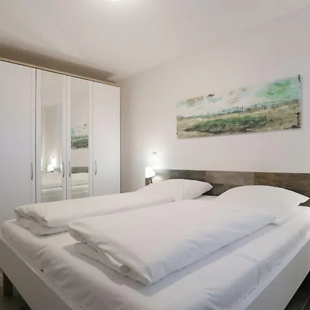 Schatzkiste Reetdachhaus Vakantiehuis Tarnewitz