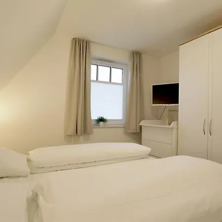 Schatzkiste Reetdachhaus Vakantiehuis Tarnewitz